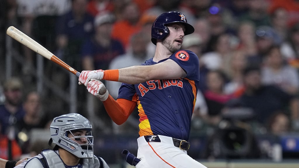 Kyle Tucker hits an RBI double in the 6th | 03/31/2024 | Houston Astros